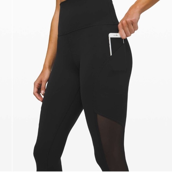 Lululemon Mastered Motion High-Rise Tight 28"
Black size 4 - Picture 5 of 9